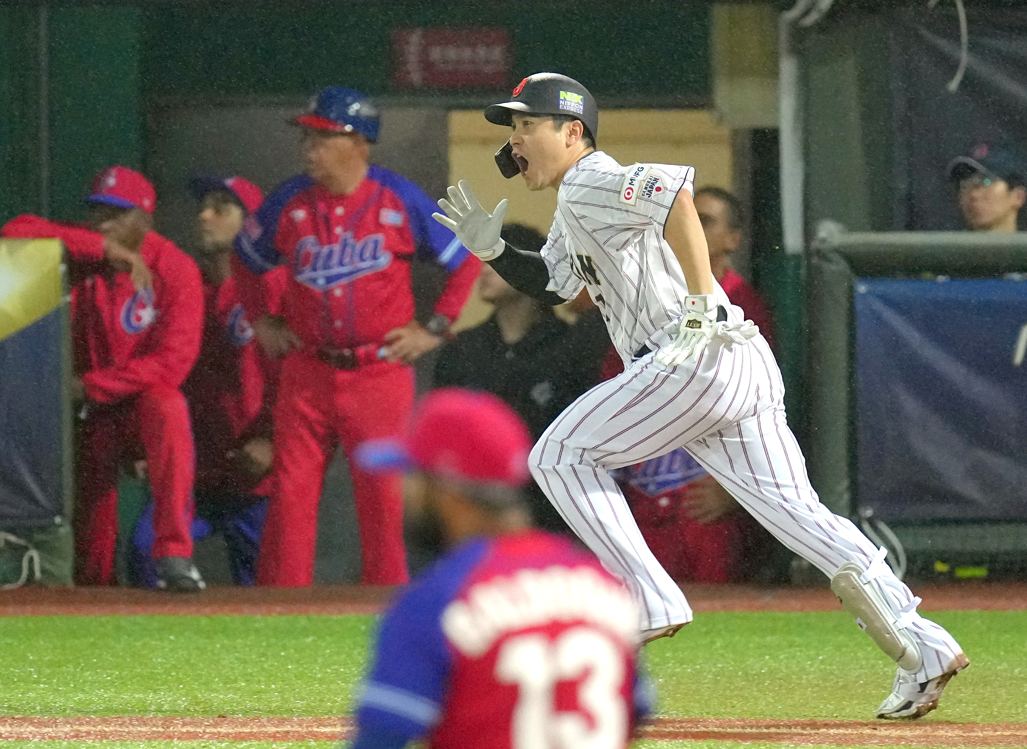 プレミア12】佐野恵太が侍ジャパンで初打点！ 8番で意地の2安打2打点