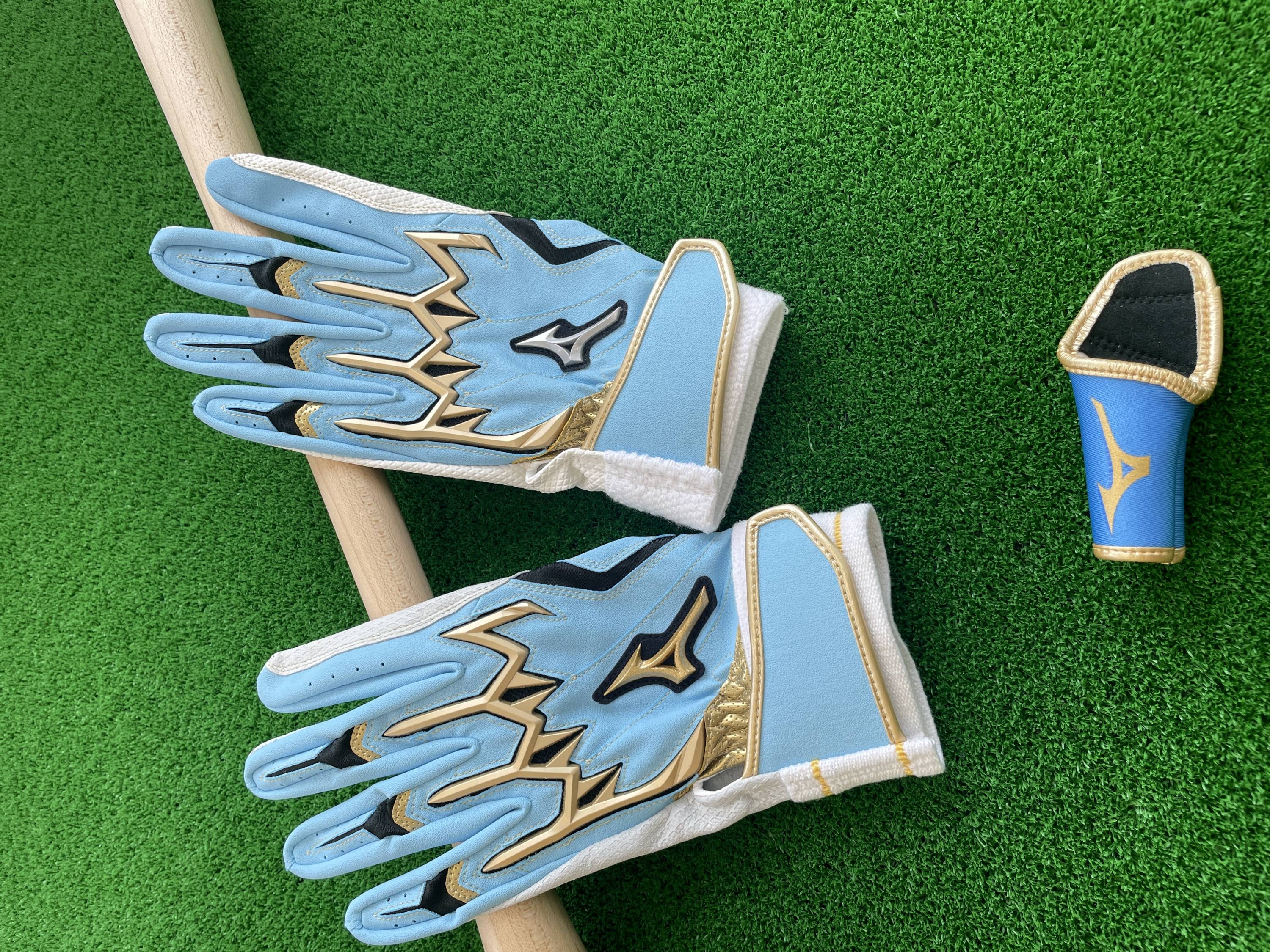 ミズノ社がヤクルト・村上宗隆、巨人・坂本勇人ら「父の日」使用モデル