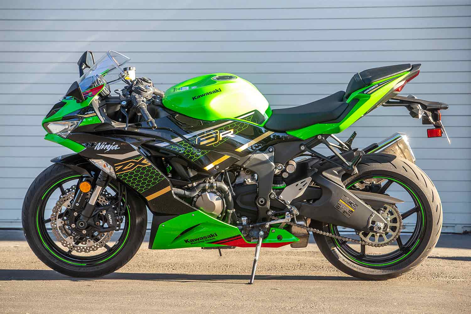 2020 Kawasaki Ninja ZX-6R MC Commute Review Photo Gallery