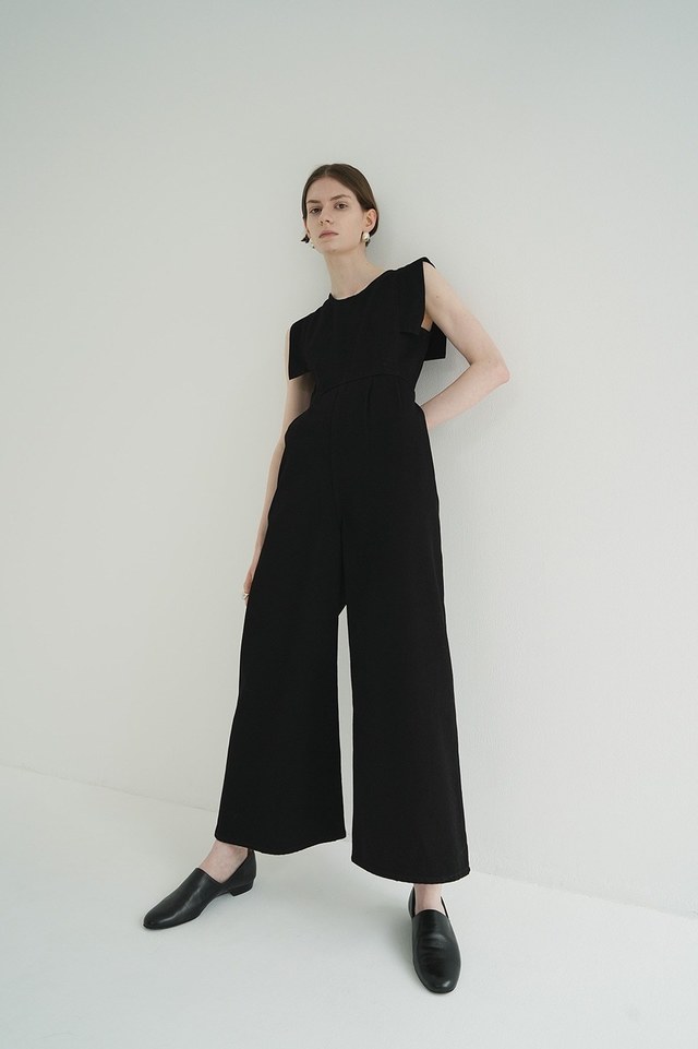 8月8日(金)発売アイテムのご紹介。スクエアスリーブを取り入れたデニム