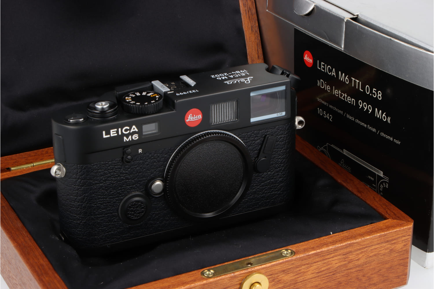 Leica M6 die Letzen 999 (10542) | Leica Camera Classic