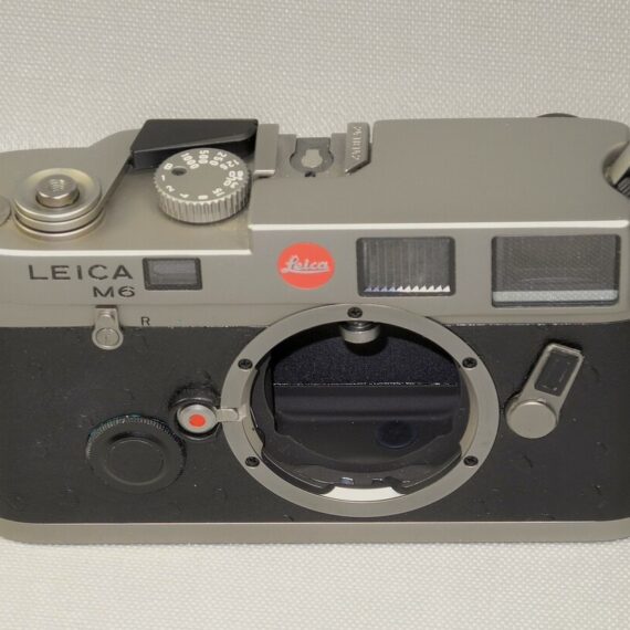 Leica M6 Titanium 0.72 Camera With Leica 35/1,4 Summilux-M Asph