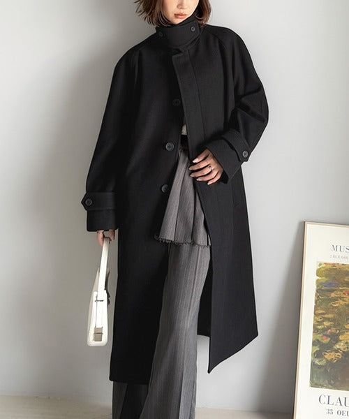 大人の魅力を引き立てる、上品な一着。ベルト付き比翼メルトンコート