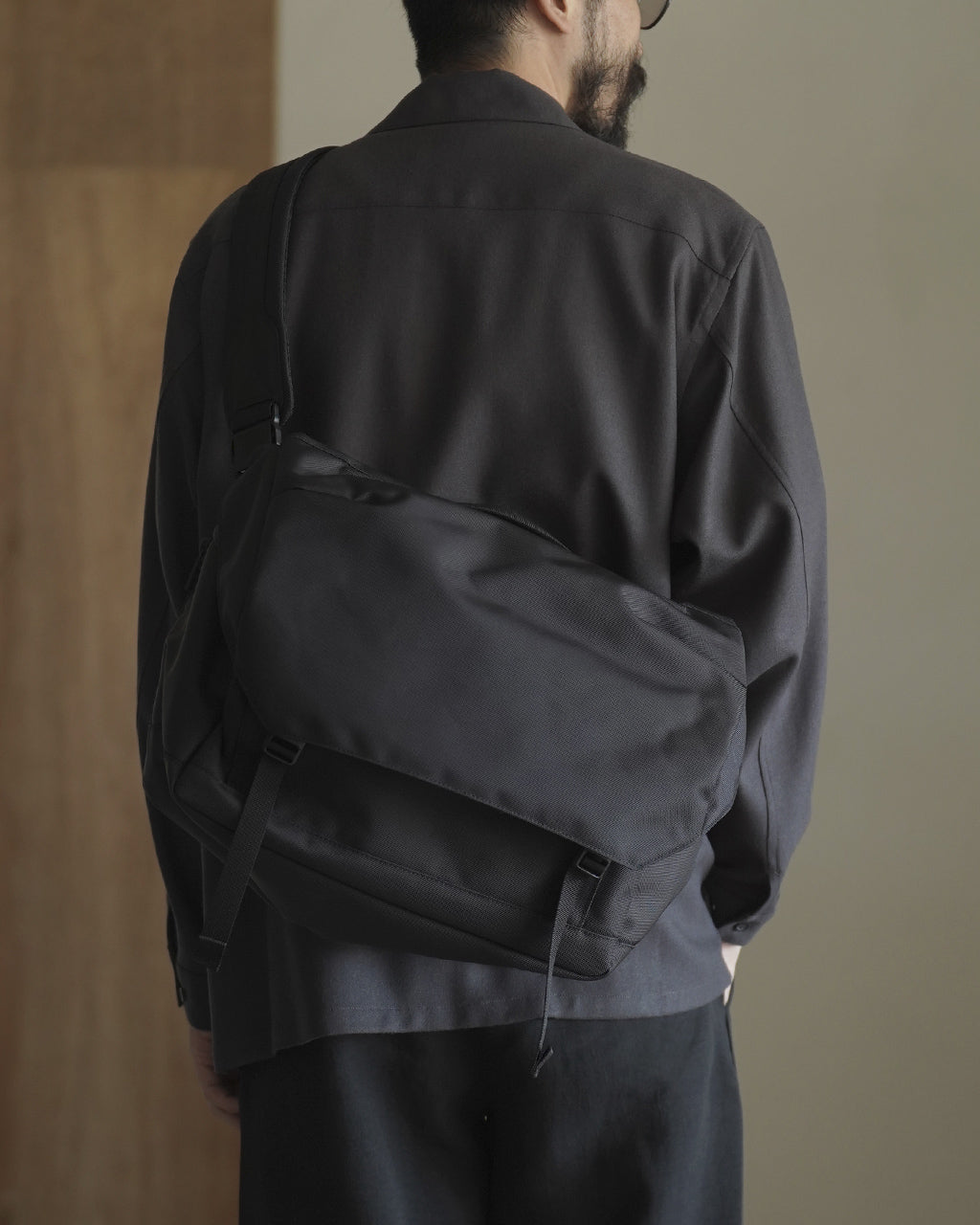 MONOLITH モノリス ショルダー プロ フラップ M SHOULDER PRO FLAP M