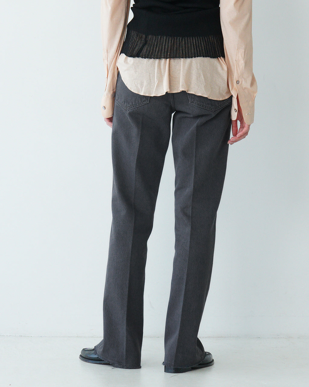 アウトレット30%OFF】NEPLA. ネプラ セミフレアパンツ チャコール SEMI