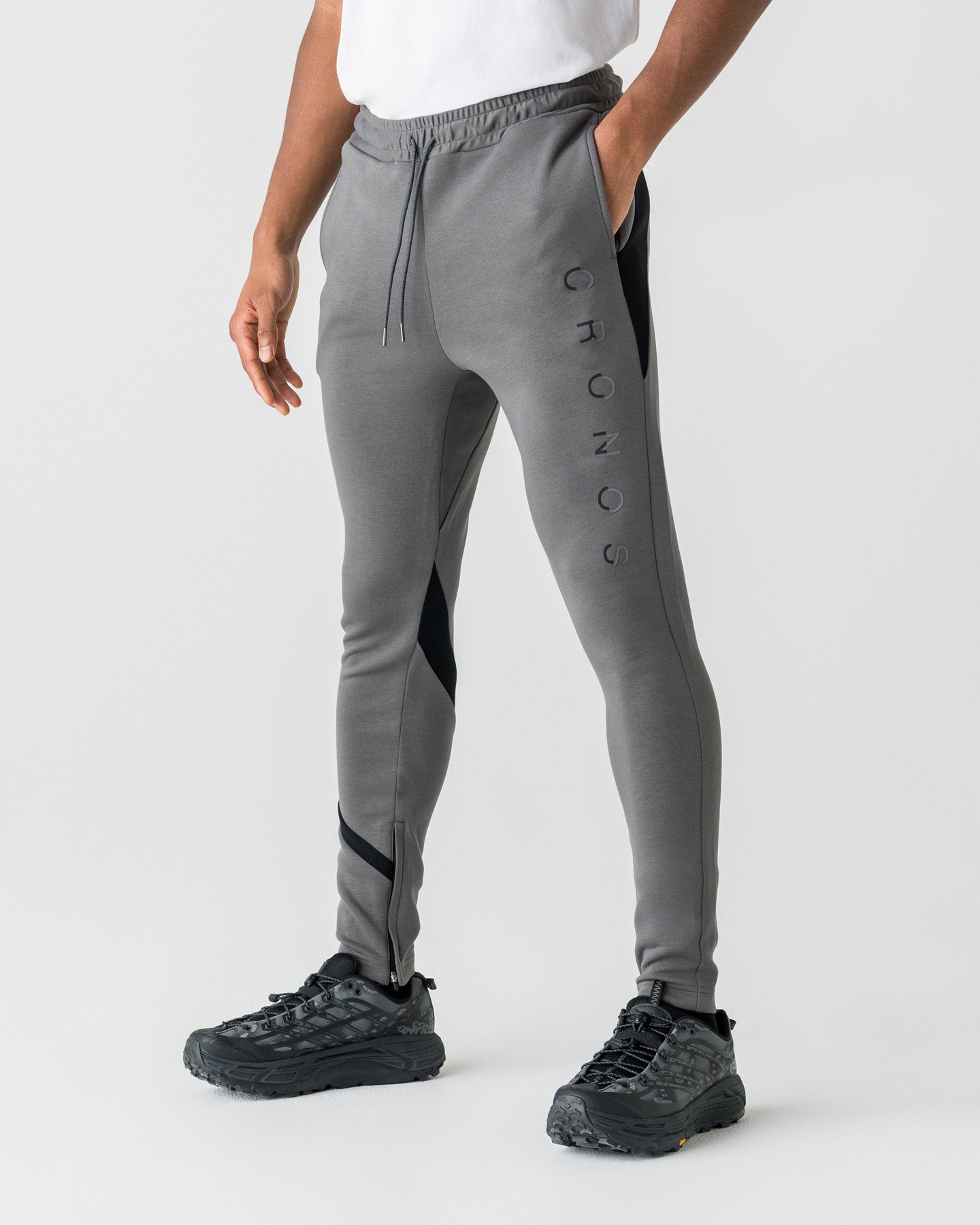 CRONOS 2025 XLサイズ パーカー ズボン 2点 CRONOS 2025 XLサイズ