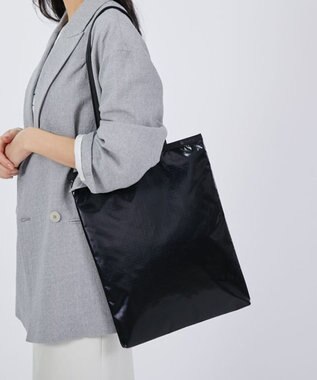 VERTICAL CITY TOTE/アップタウンブラックシャイン/ブラック