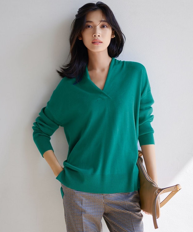 10色展開】ウーステッドウール 重ね襟Vネック ニット / 23区