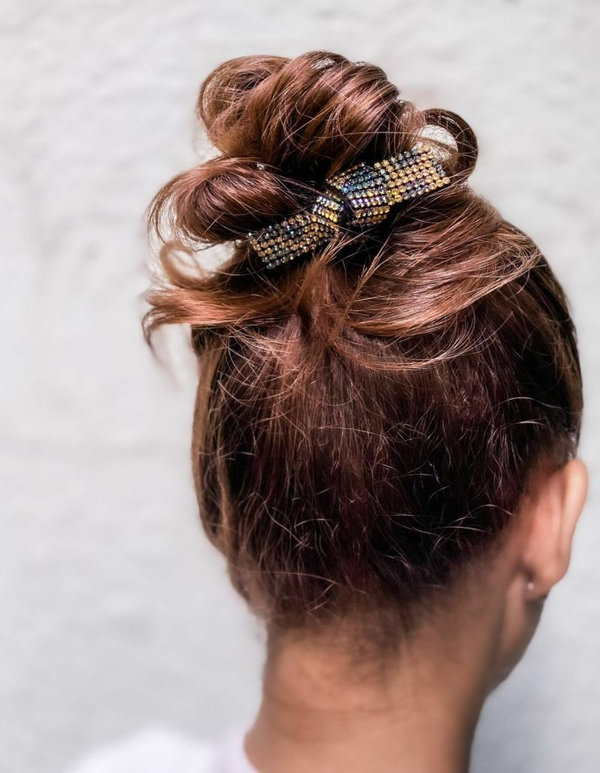 夏の陽射しに負けない！キラキラと輝くヘアゴム【ドレスポニー