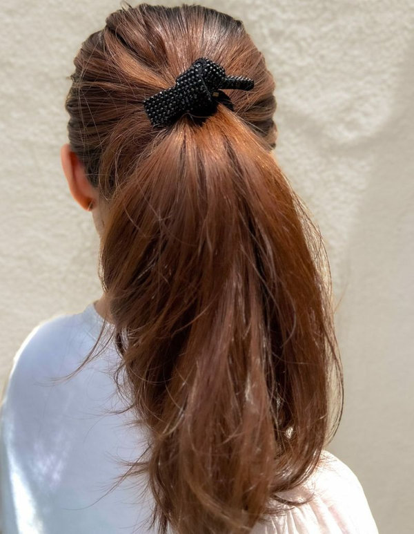 夏の陽射しに負けない！キラキラと輝くヘアゴム【ドレスポニー
