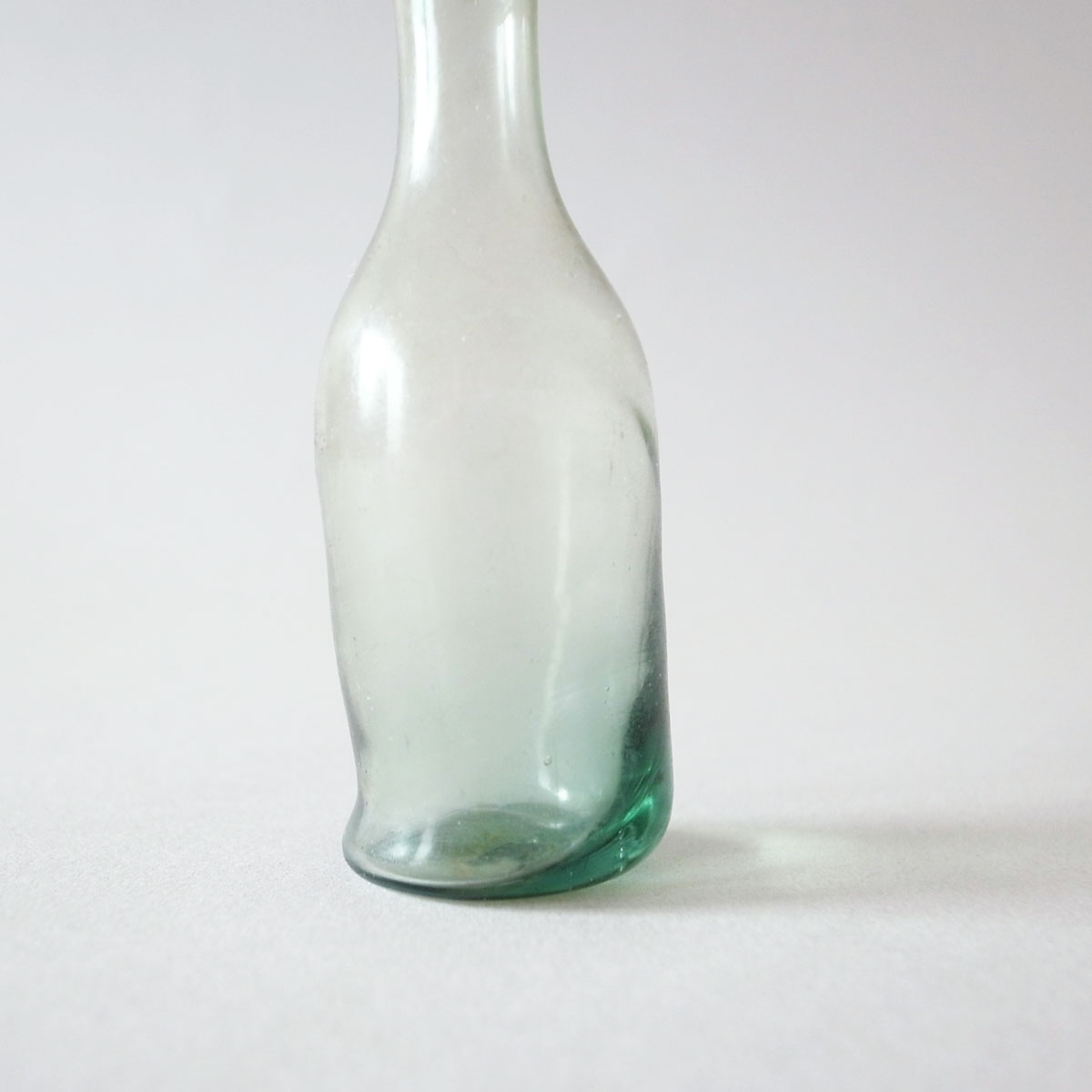 アンティーク 18世紀 薬瓶(小) | ガラスボトル | アンティークショップ