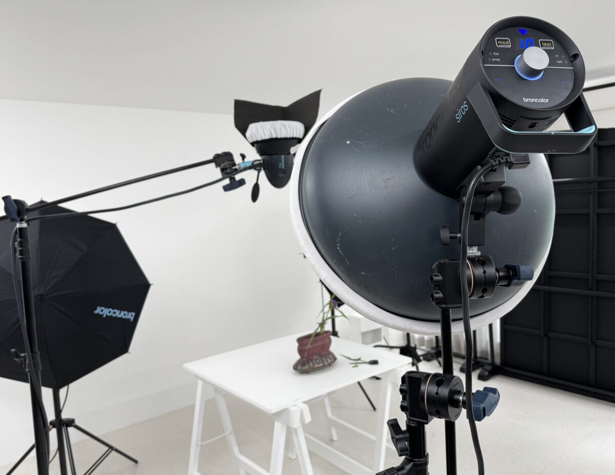 工芸品撮影に欠かせないbroncolorのストロボ - CRAPHTO（クラフト）