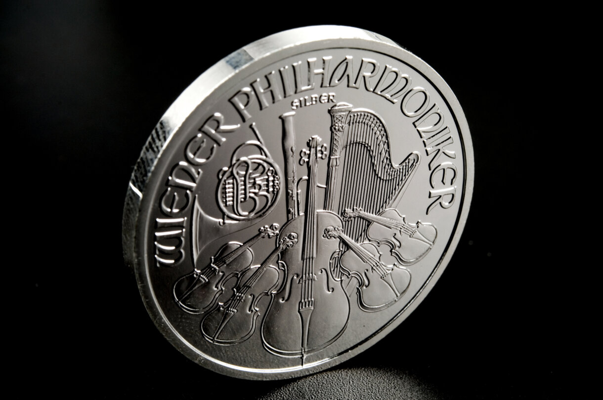 1オンス銀貨の価格推移と価格を考えるうえで注意するポイントを紹介