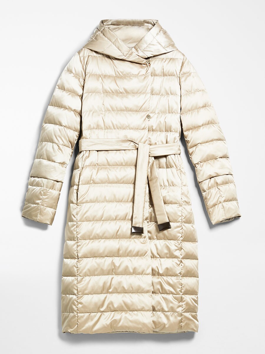 マックスマーラの最高級ダウン ふわふわロングでも驚きの軽さ！