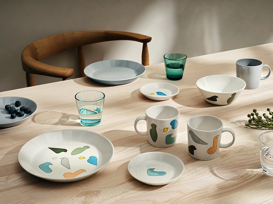 イッタラとミナ ペルホネンがコラボ♡ 鳥モチーフの磁器やオブジェに