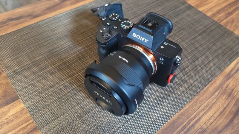 作例・レビュー】タムロン 20mm F2.8 | 軽量で寄れる広角単焦点レンズ