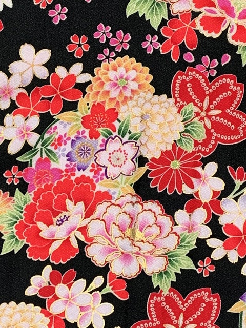 七五三 着物 7歳 女の子 総柄の子供着物 単品 合繊【黒地、菊と牡丹】