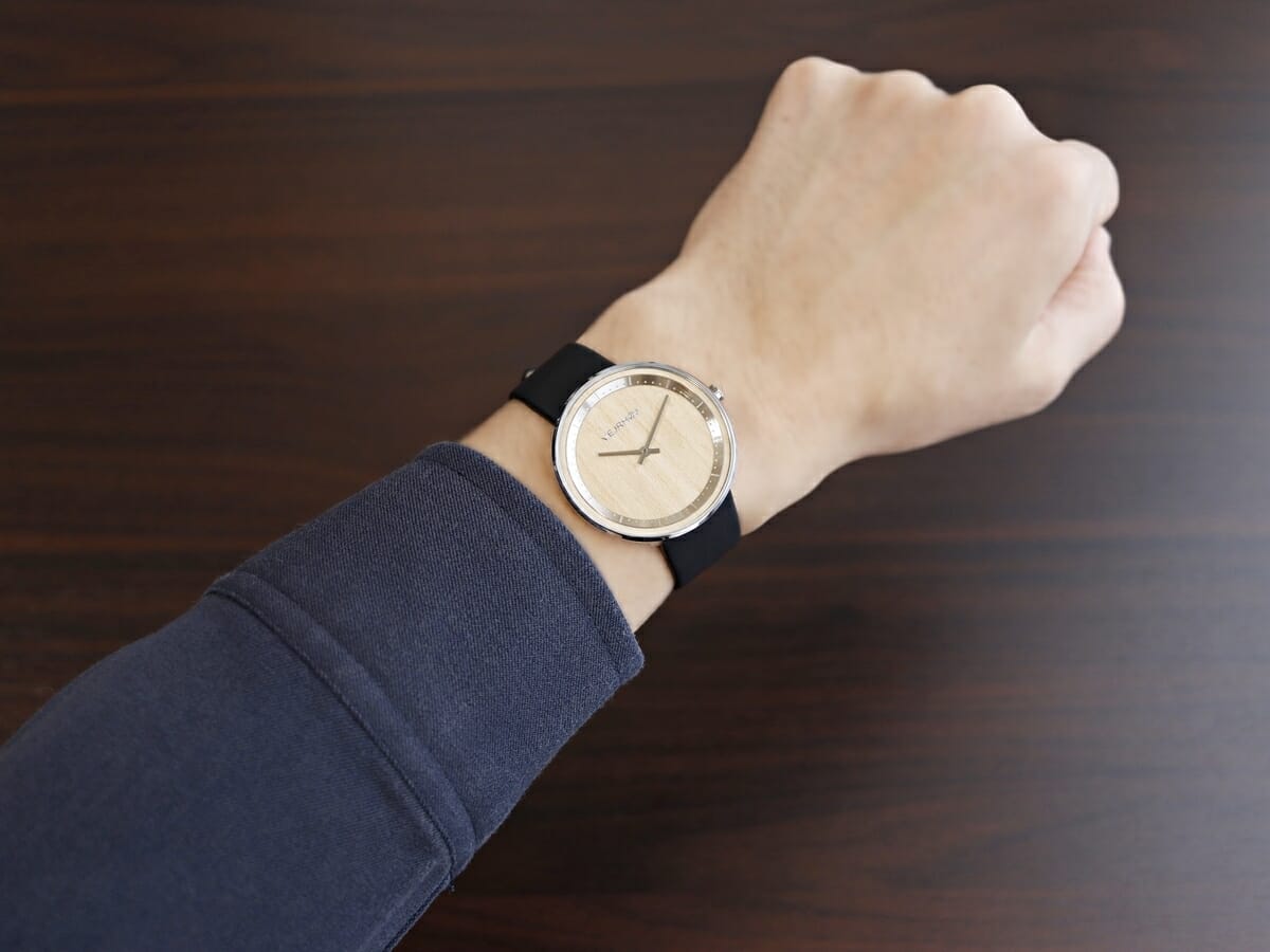 VEJRHØJ(ヴェアホイ)定番の人気モデル『The Maple』腕時計をレビュー