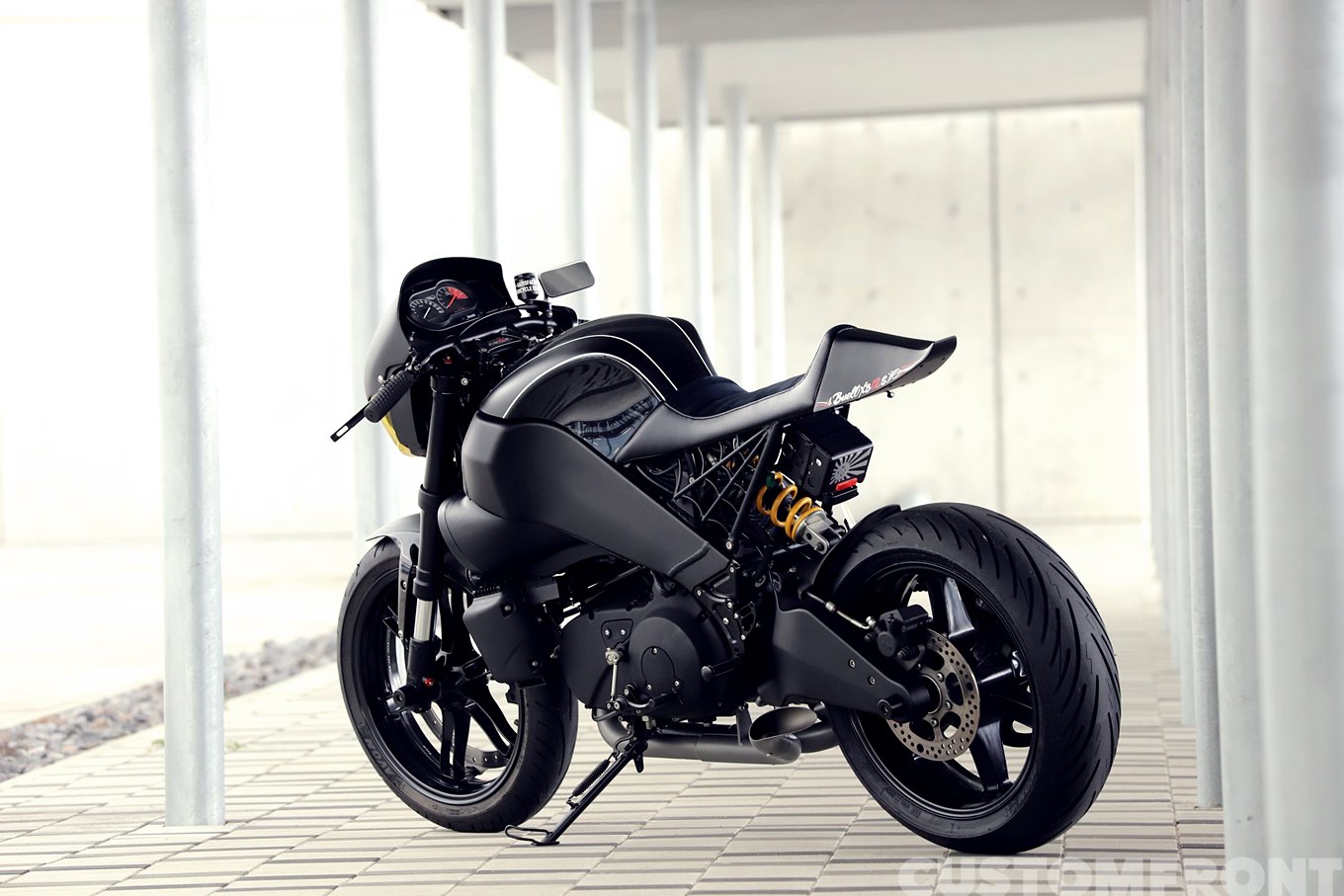 BUELL(ビューエル)XB12Sのカフェレーサースタイル 2009・ウエスト