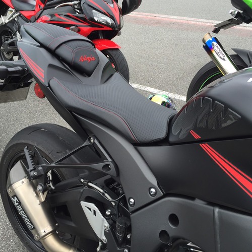 kawasaki ZX-10R シート張替え＆低反発スポンジ加工 - CUSTOM