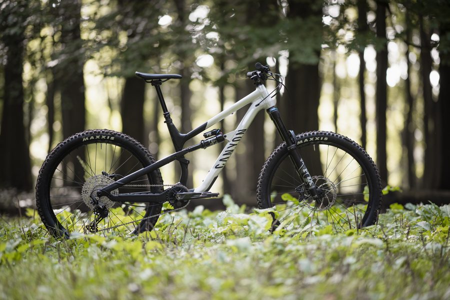 2022モデルのトレイルマウンテンバイク「スペクトラル」登場｜CANYON