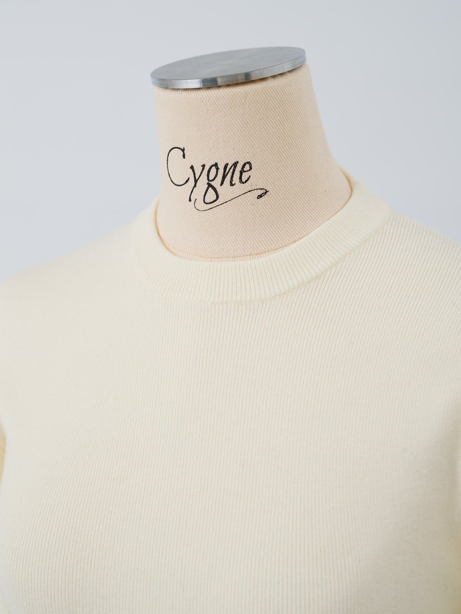 オープンリボンニット Arii｜Cygne(シーニュ) 公式サイト