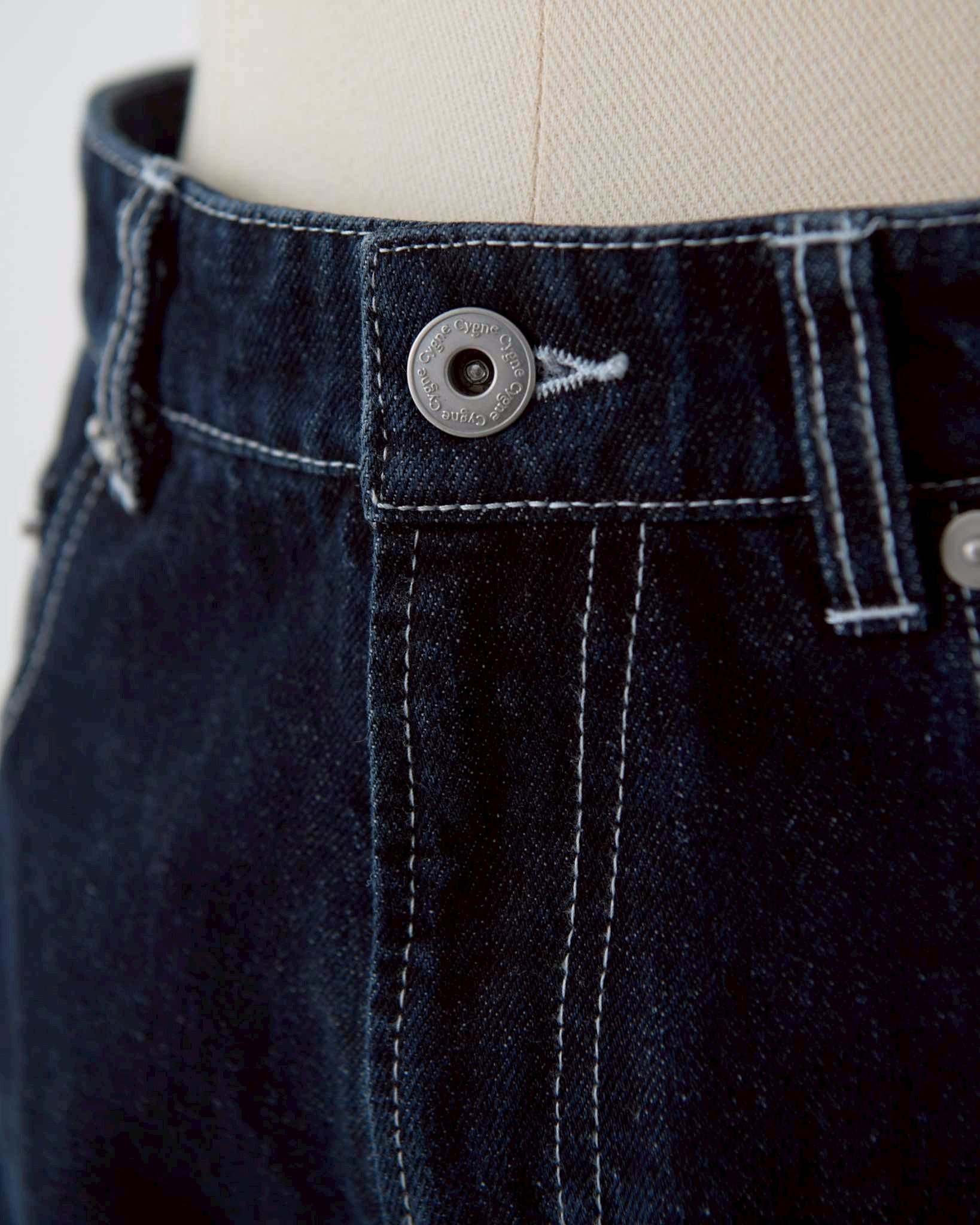 カーヴィーデニム Rem - ブラック｜Cygne(シーニュ) 公式サイト