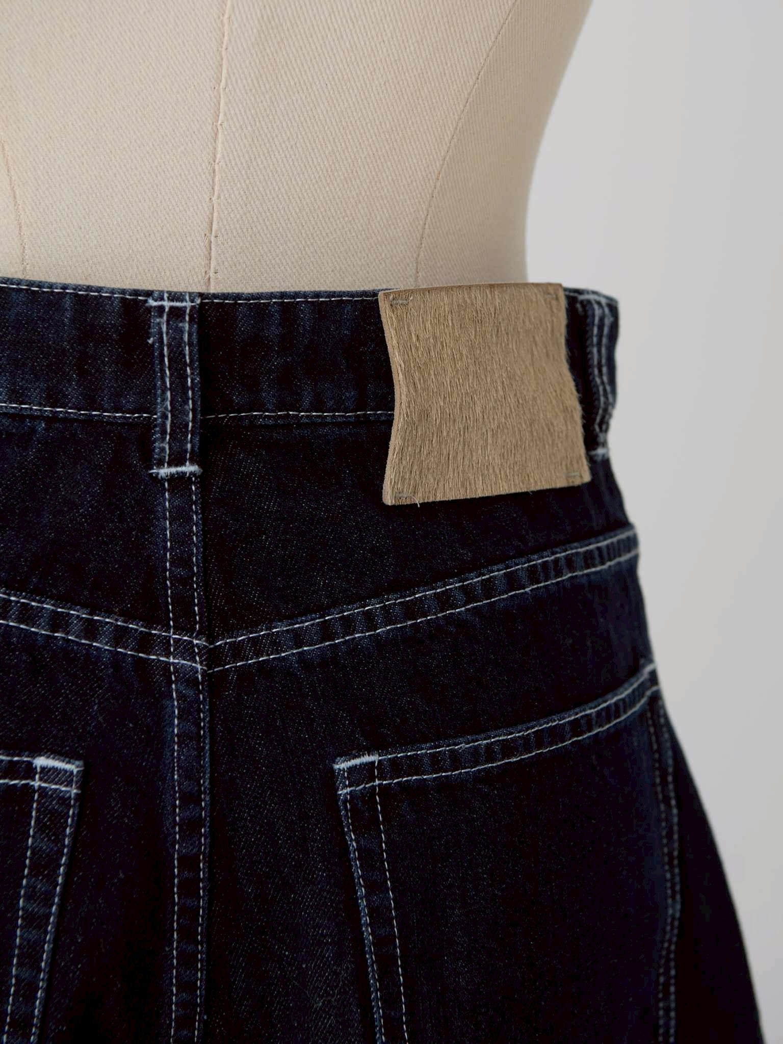 カーヴィーデニム Rem - ブラック｜Cygne(シーニュ) 公式サイト