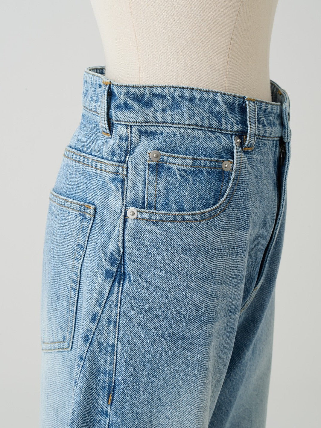 カーヴィーデニム Rem｜Cygne(シーニュ) 公式サイト