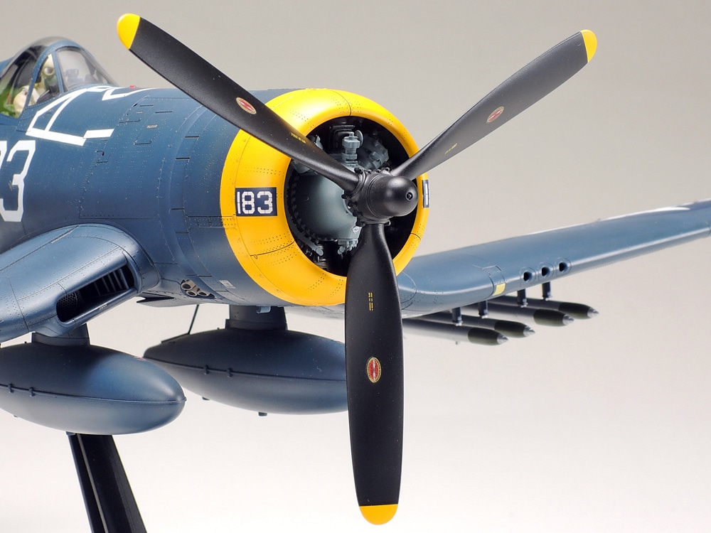 タミヤ 1/32 エアークラフトシリーズ ヴォート F4U-1D コルセア | タミヤ
