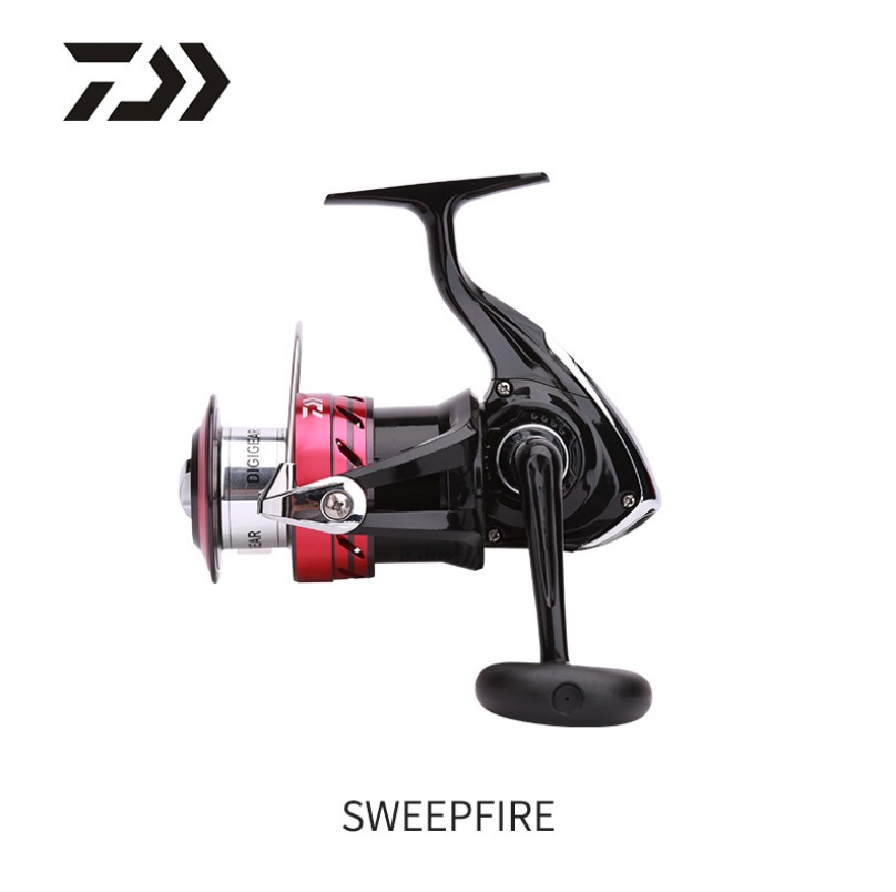 送料無料】ダイワ DAIWA SWEEPFIRE 2B CS レッドカラー 3000番台 海外