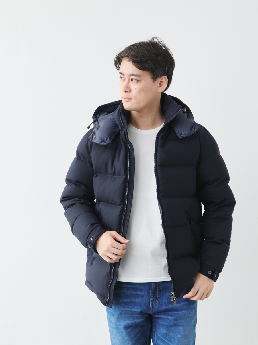 キャンセルにつき在庫UP】800フィルパワーのネイビーダウン、極少量