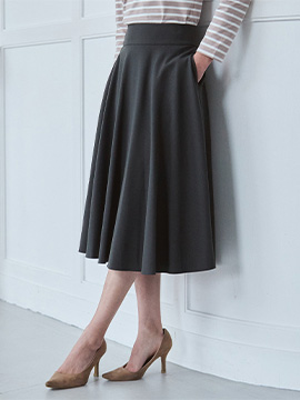 ドラマティック・フレアスカート/ウォッシャブル/ブラック | Factelier
