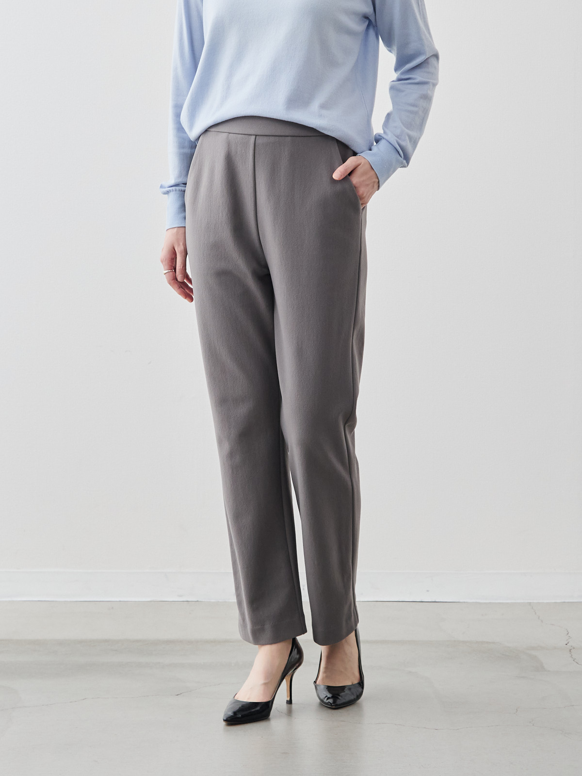 360°ストレッチの裏起毛ストレートパンツ/ウォームタッチ/グレー