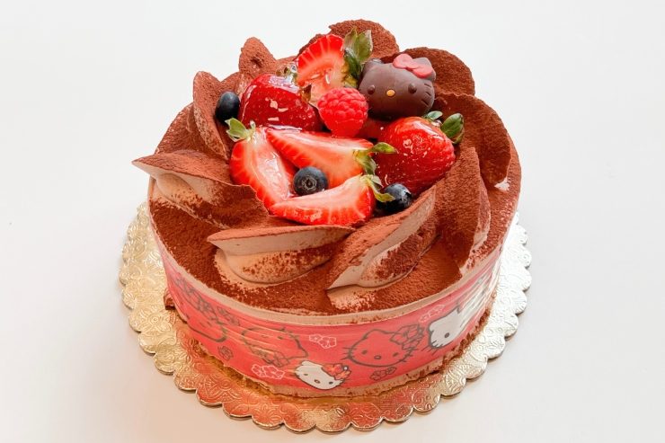7月限定で販売！可愛すぎるハローキティのケーキ | アロハストリート