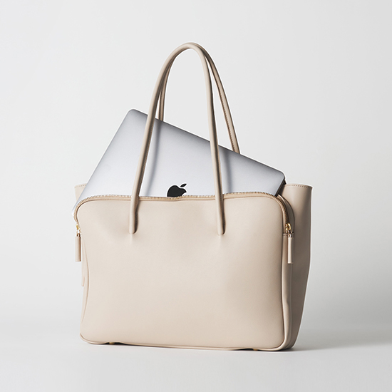 neque]【kokodeオリジナル】PC収納A4レザートートバッグ | KOBUNSHA