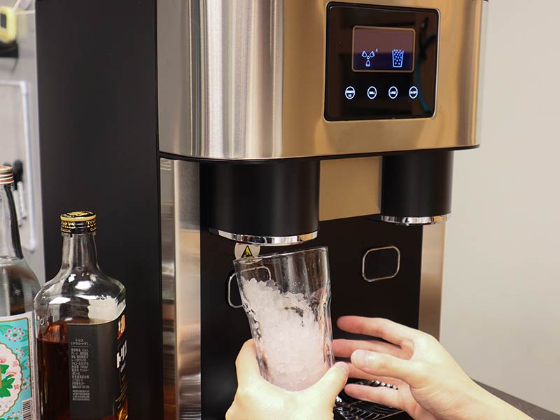 クラッシュアイスが作れる製氷機&ウォーターサーバー | 【公式