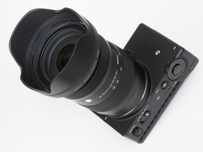 赤城耕一の「アカギカメラ」 第39回：SIGMA fp Lと「28-70mm F2.8｜C