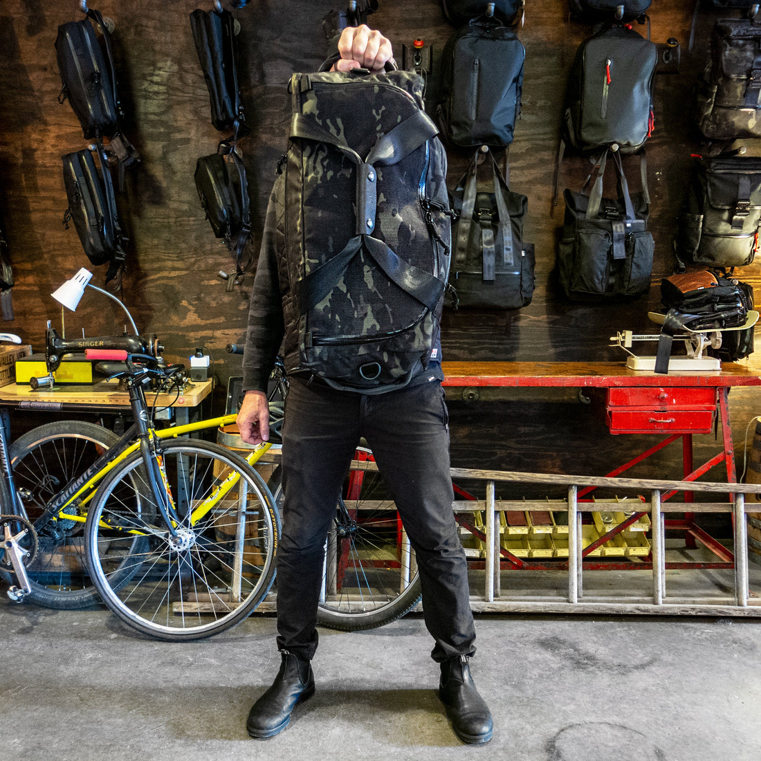 The Rover Backpack Duffel | Rogue Camo MultiCam Black™ CORDURA® – DEFY