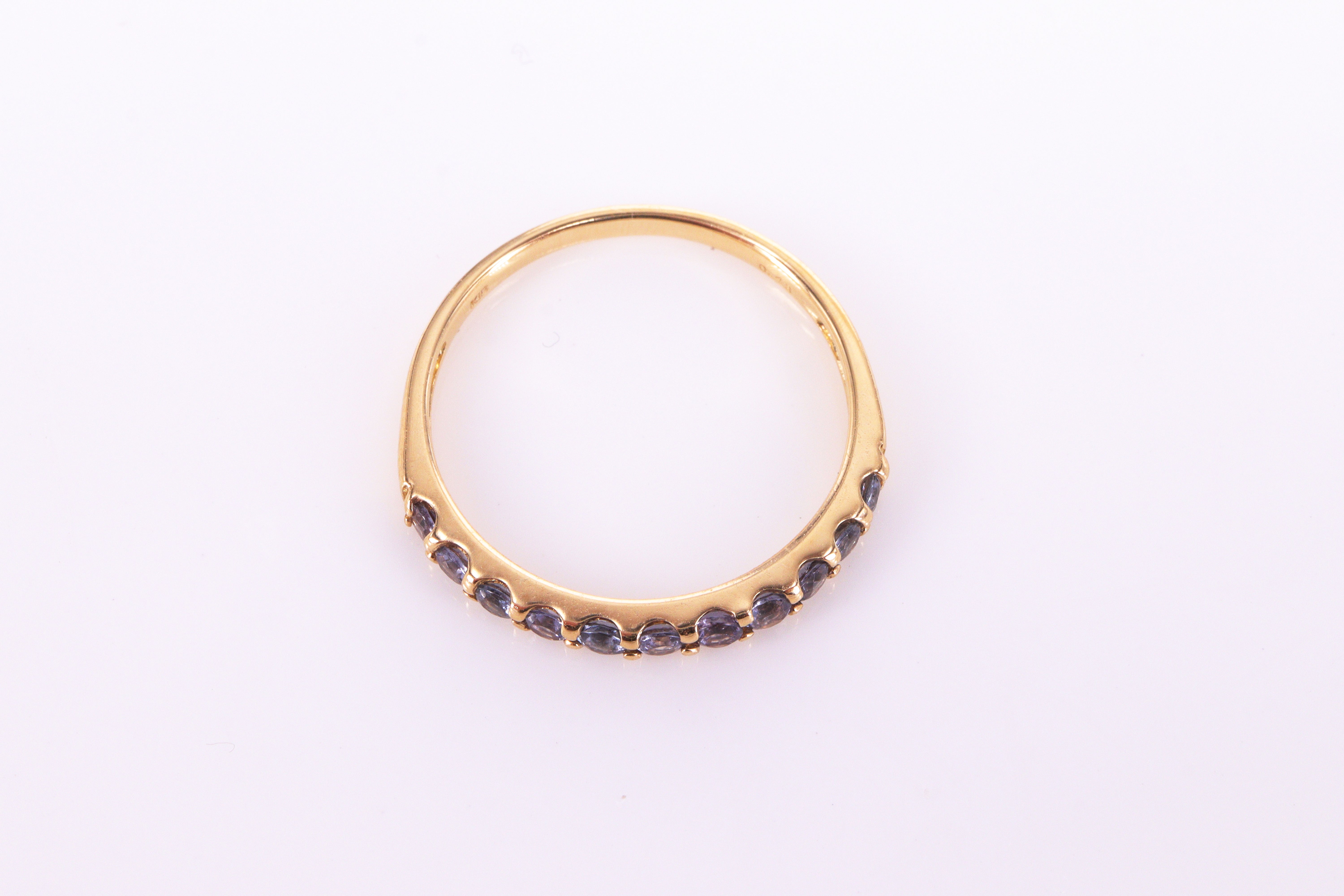 カラーチェンジガーネット エタニティリング 共有爪タイプ