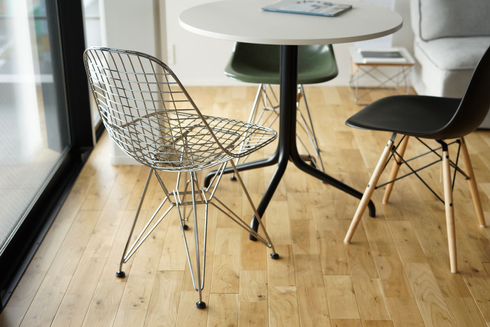 イームズ ワイヤーチェア［DKR. 0 47 E8］ | インテリアショップvanilla