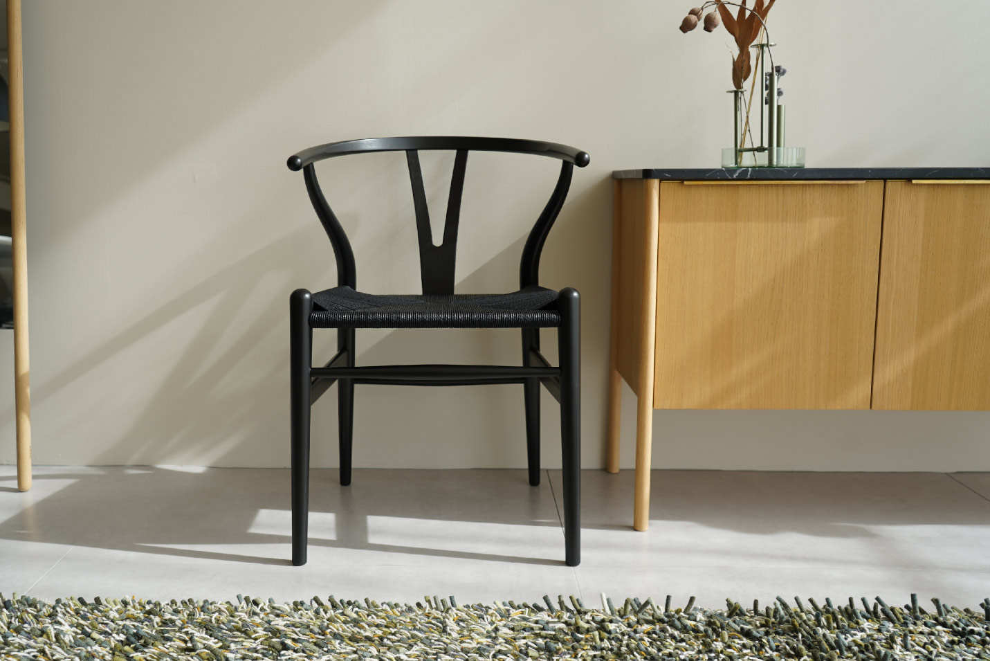 限定モデル》CH24（Yチェア） ユーカリ/ブラック塗装 座面高45cm CARL