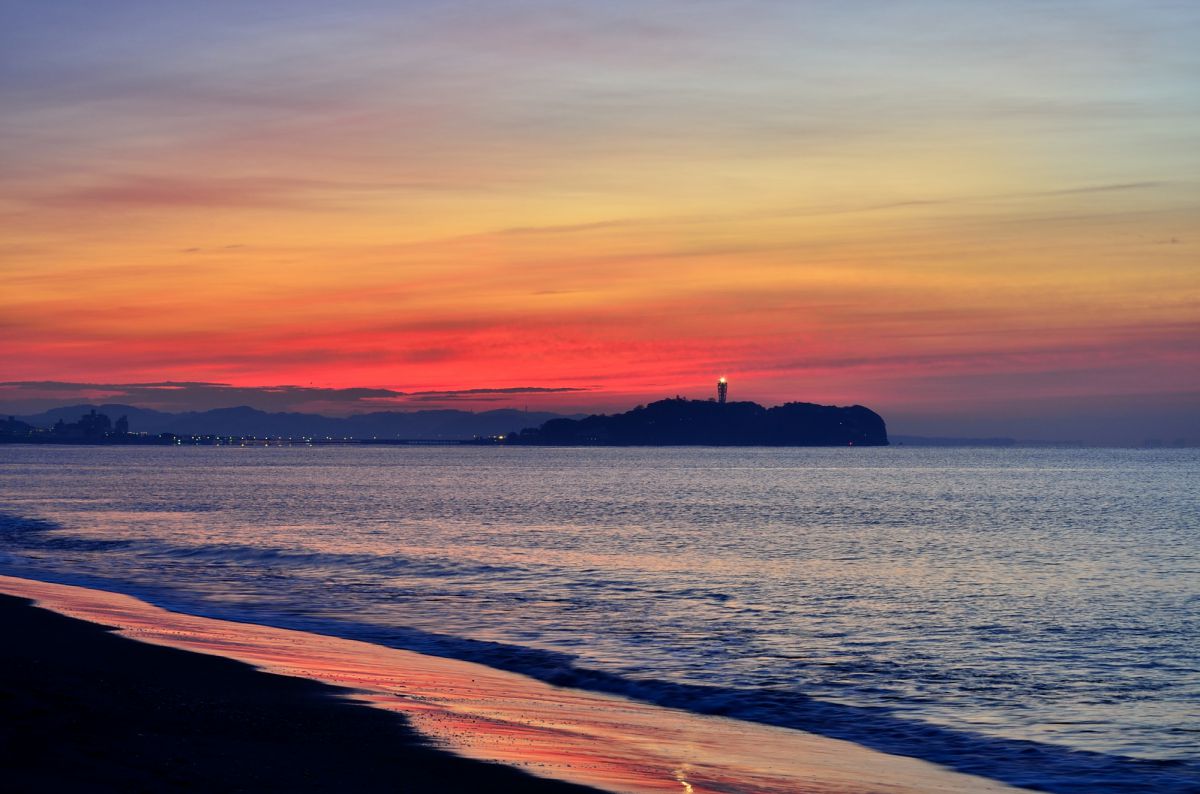 朝焼けの海 | GANREF