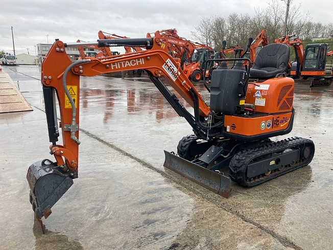 日立建機 ZX10U-2 | 福島県のミニ油圧ショベル(ミニユンボ) | BIGLEMON