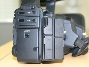 Point of View]Vol.24 キヤノンが放つファイルベースカメラXF300/XF305