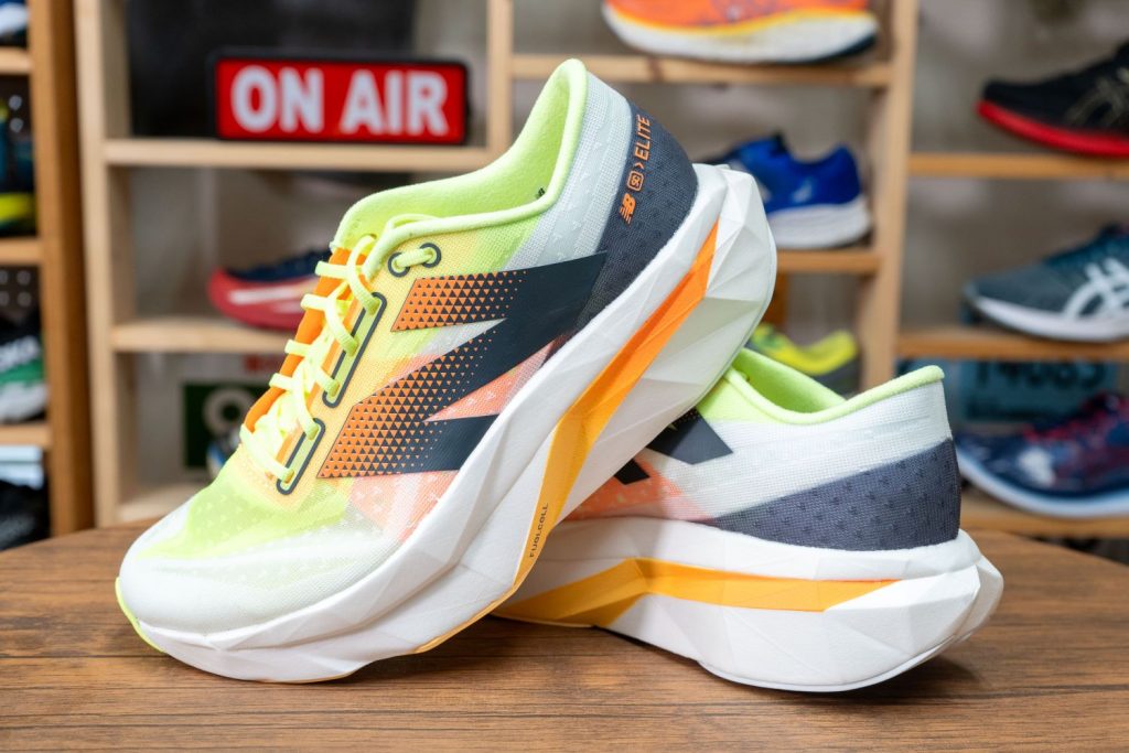 FuelCell SuperComp Elite v4」はニューバランス史上最強のレーシング