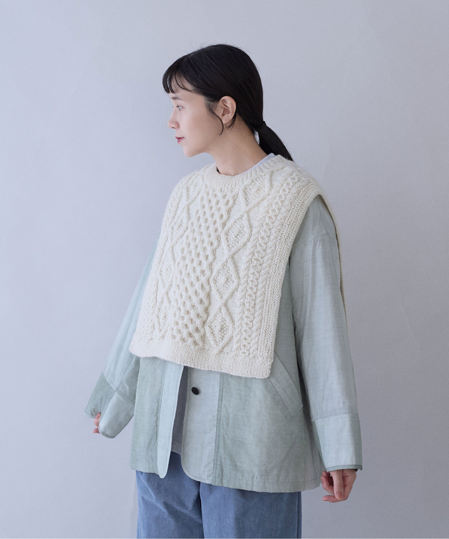 AMBIDEX Store ○ネパールハンドニット ベスト (F シロ): yuni