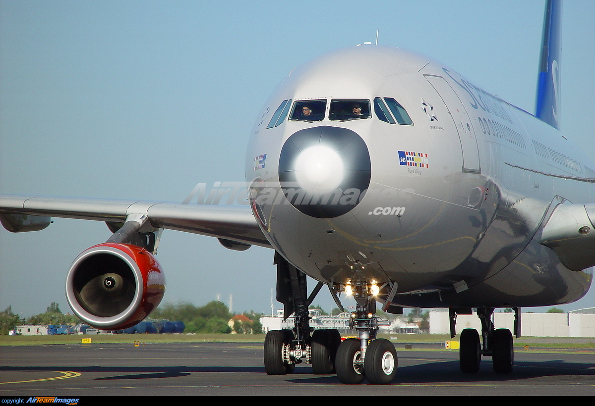 Airbus A340-313 SAS - Scandinavian Airlines OY-KBM - AirTeamImages.com