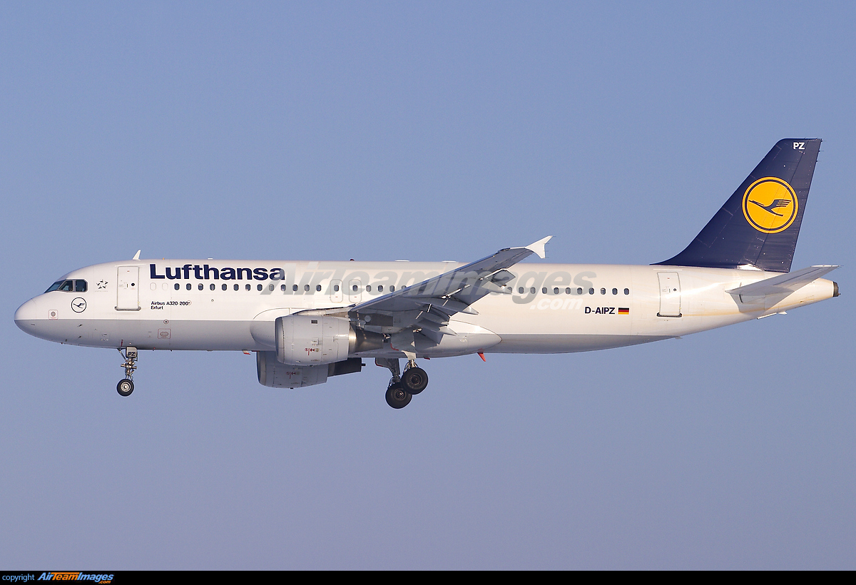 Airbus A320-211 Lufthansa D-AIPZ - AirTeamImages.com
