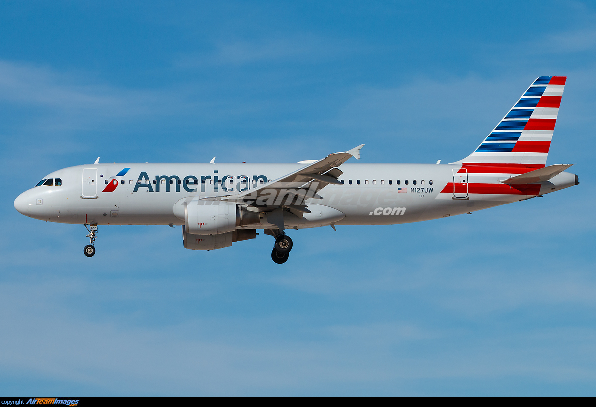 Airbus A320-214 American Airlines N127UW - AirTeamImages.com